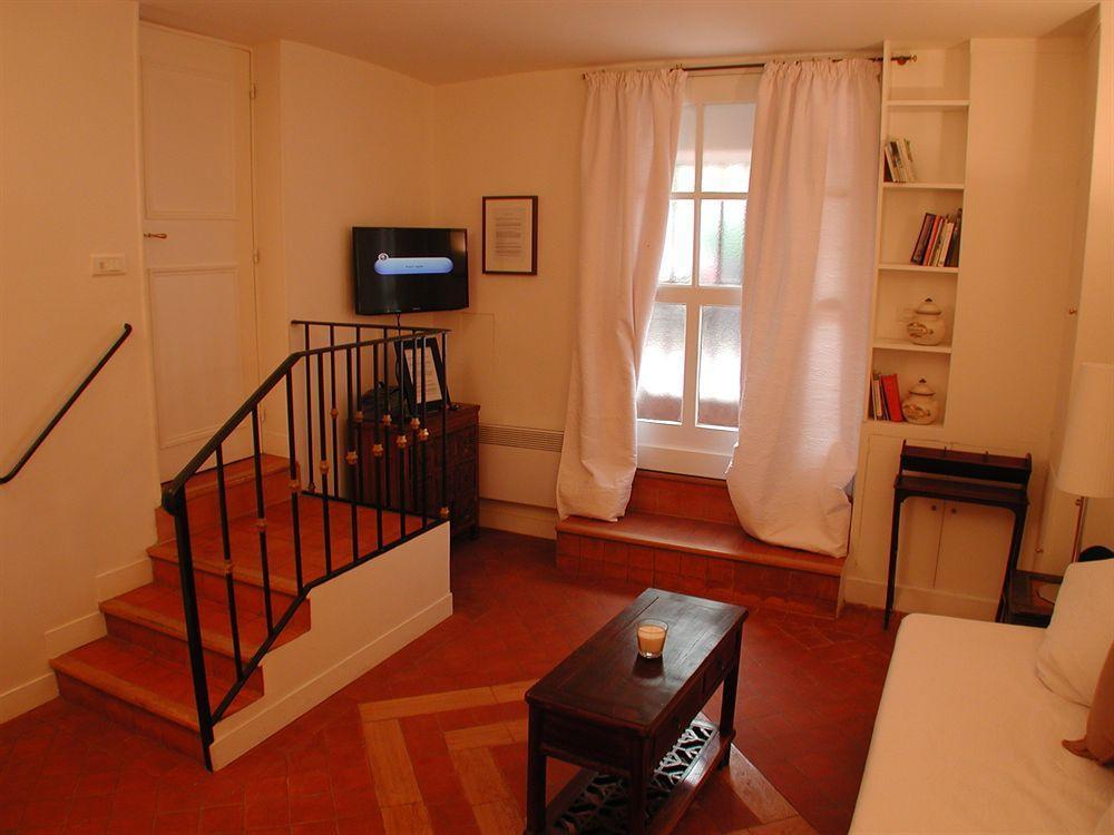 Mithouard Apartment Paris