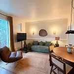 Apartment Mithouard Paris